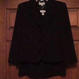 Amanda Smith 3-piece Suit